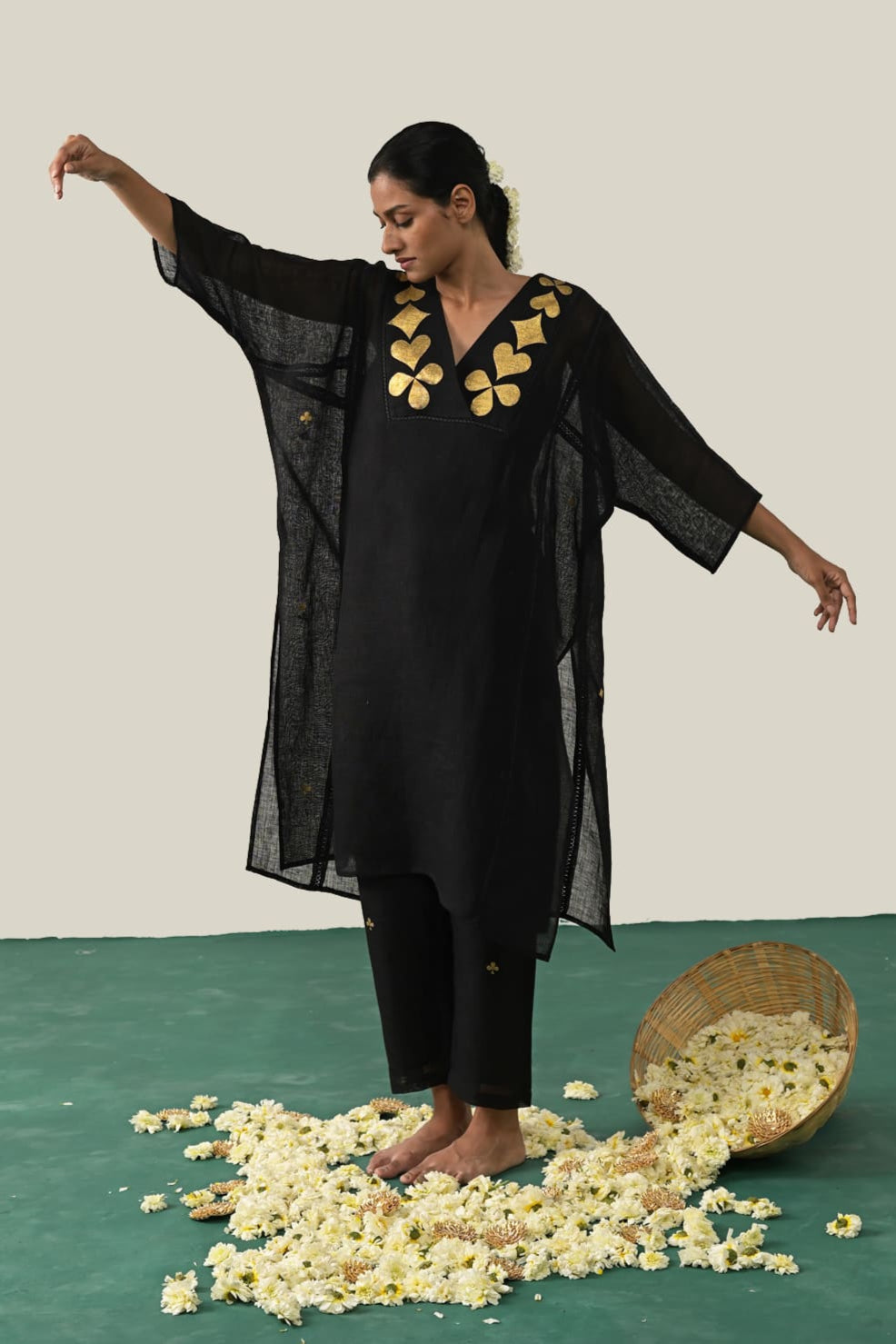The Flush Femme Kurta Set - Black