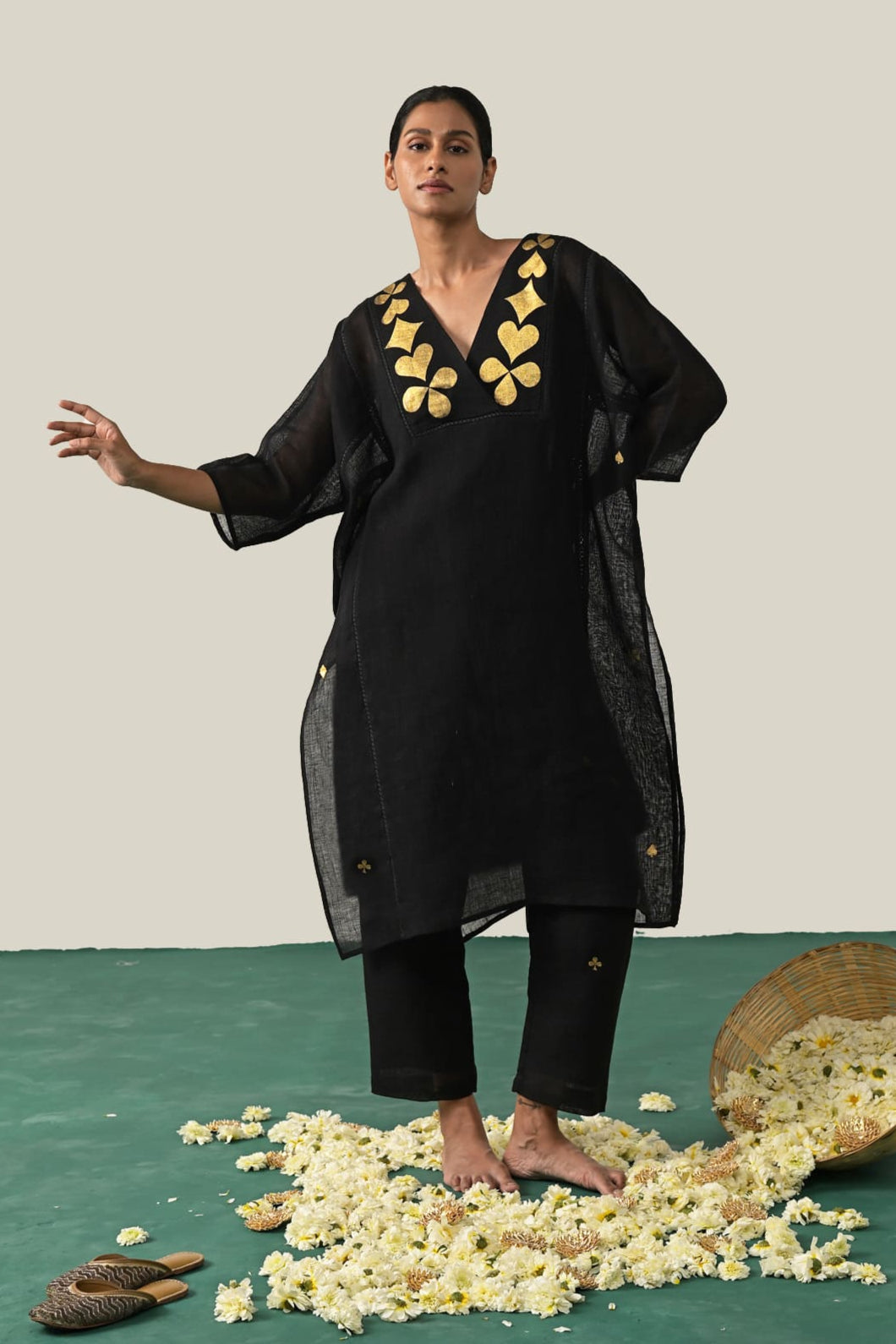 The Flush Femme Kurta Set - Black
